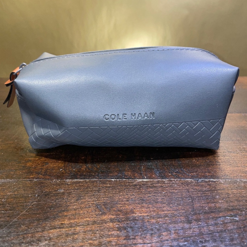 American‎ Airlines Cole Haan Toiletry Case Gray